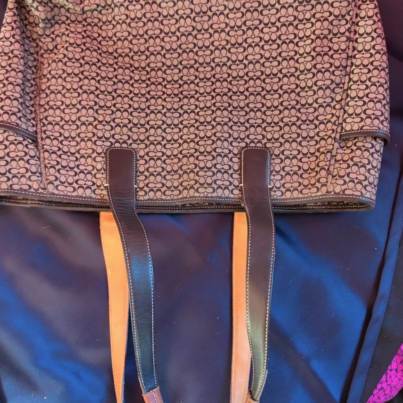 Coach tote - Picture 2 of 4